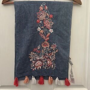 NWT CHICOS WOMEN'S EMBROIDERED OBLONG SCARF WITH TASSELS